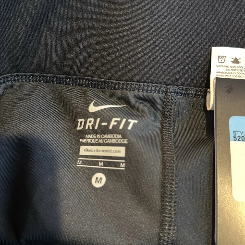 Nike Black Dri-FIT Skirt‎ size medium